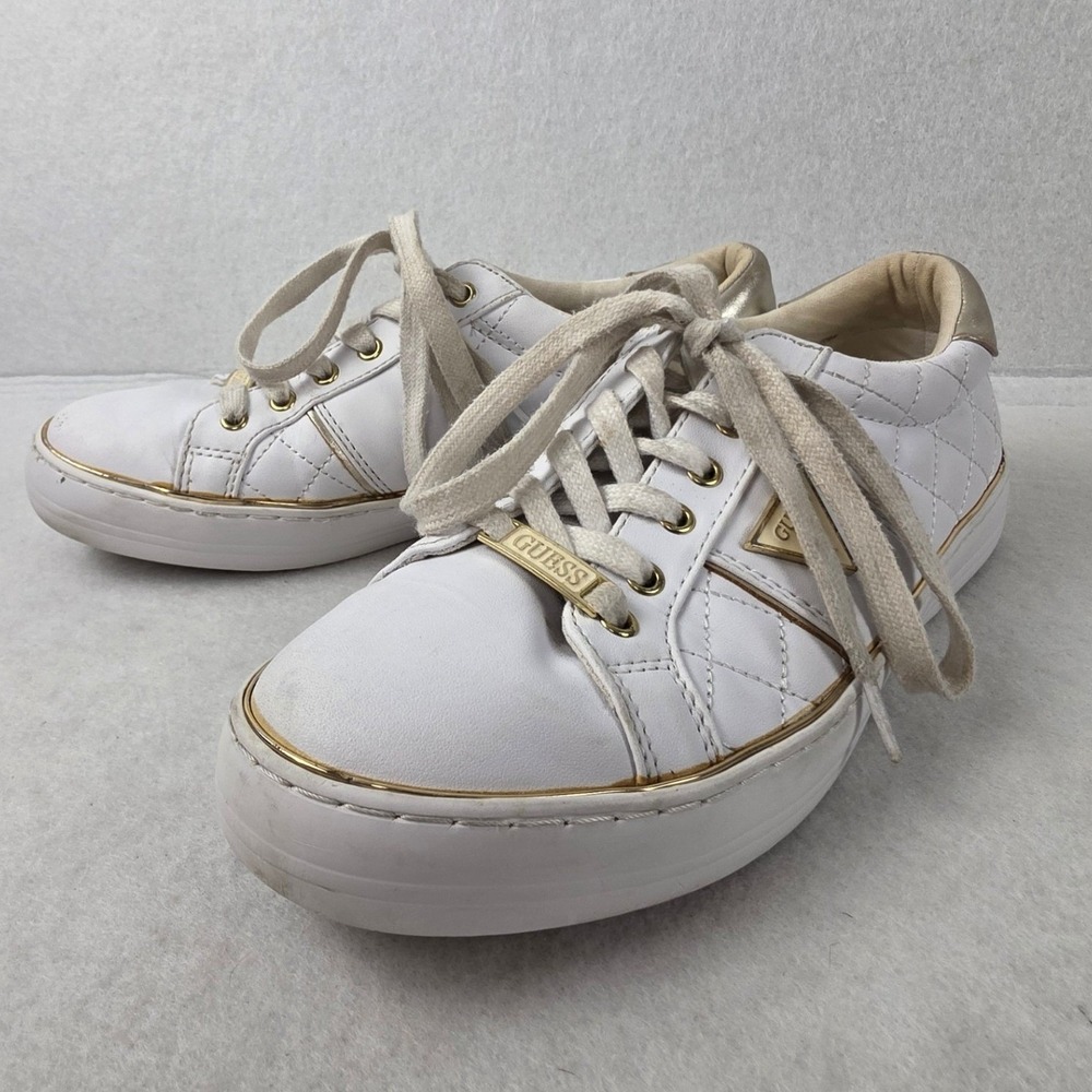 Guess Womens Quilted Low Top Sneakers White Gold Logo Plaque Lace Up 9 M